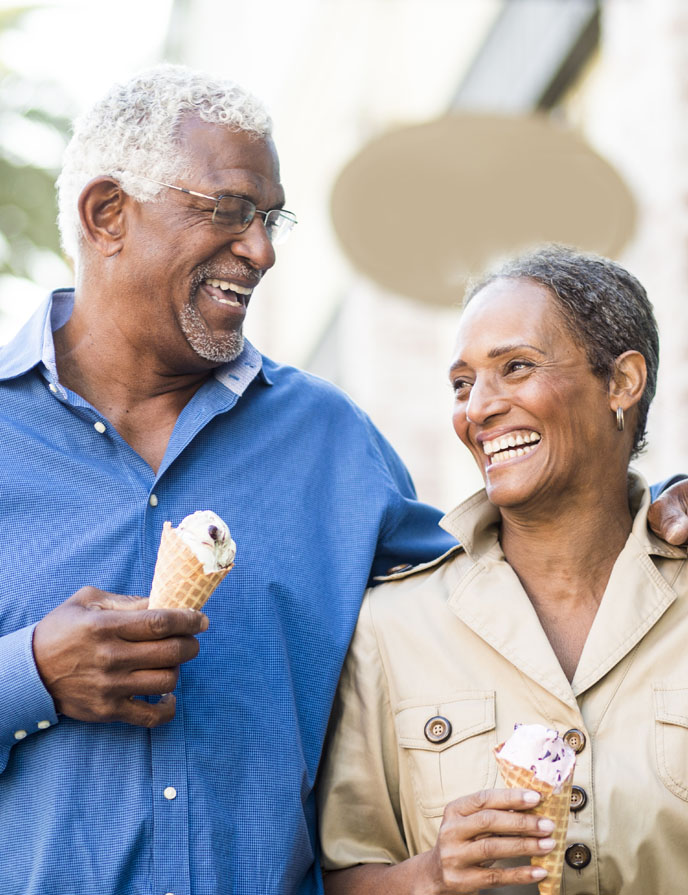 Image of couple having ice cream.